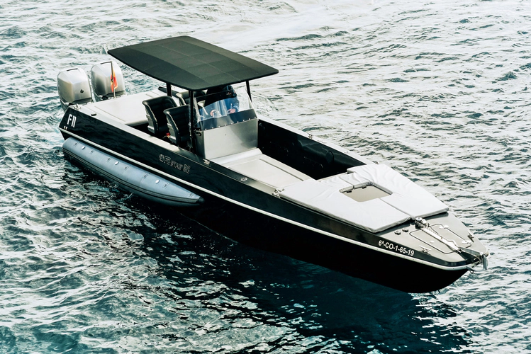 F11 Yacht Photos Pics 