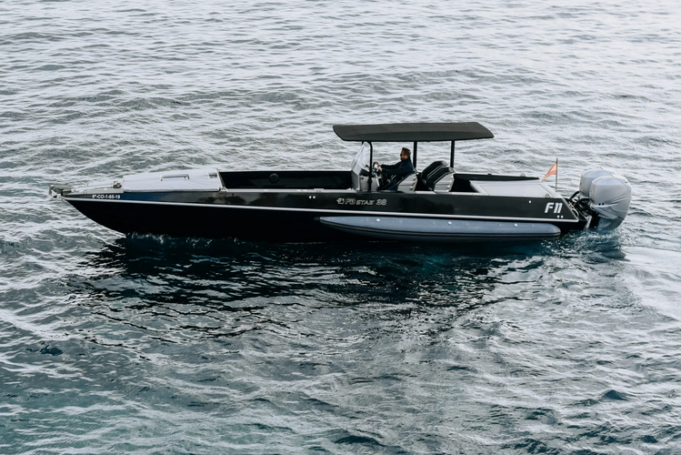 F11 Yacht Photos Pics 