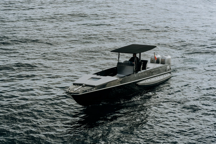 F11 Yacht Photos Pics 