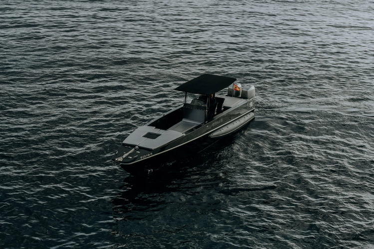 F11 Yacht Photos Pics 