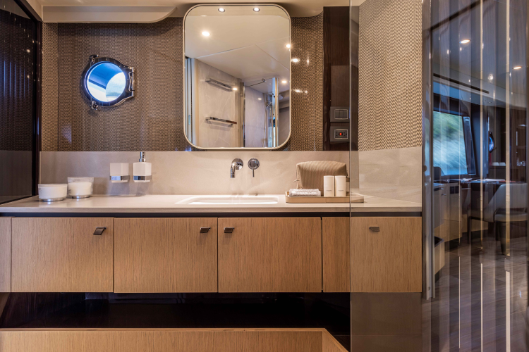 56 Fly On-order Yacht Photos Pics 