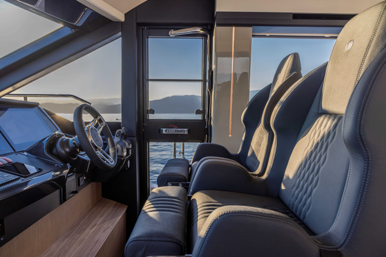 56 Fly On-order Yacht Photos Pics 