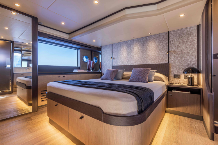 56 Fly On-order Yacht Photos Pics 
