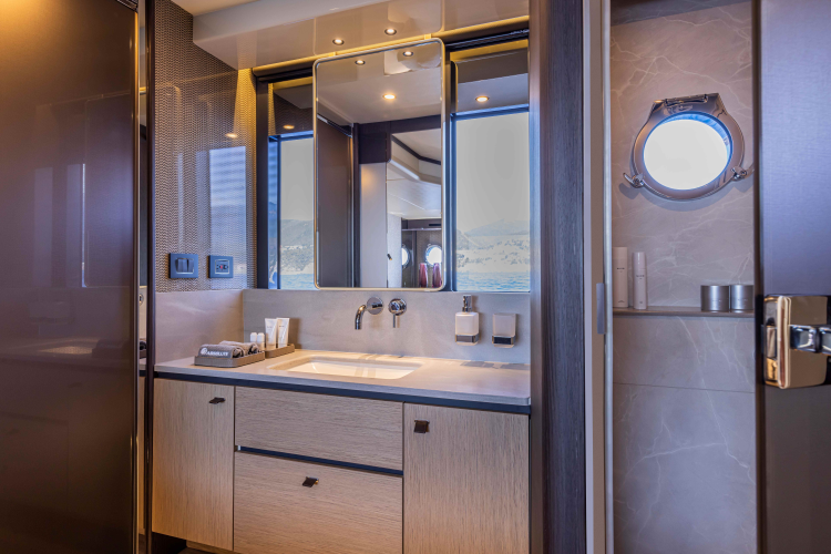 56 Fly On-order Yacht Photos Pics 