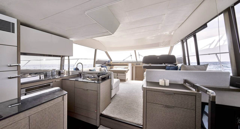 590 Yacht Photos Pics 
