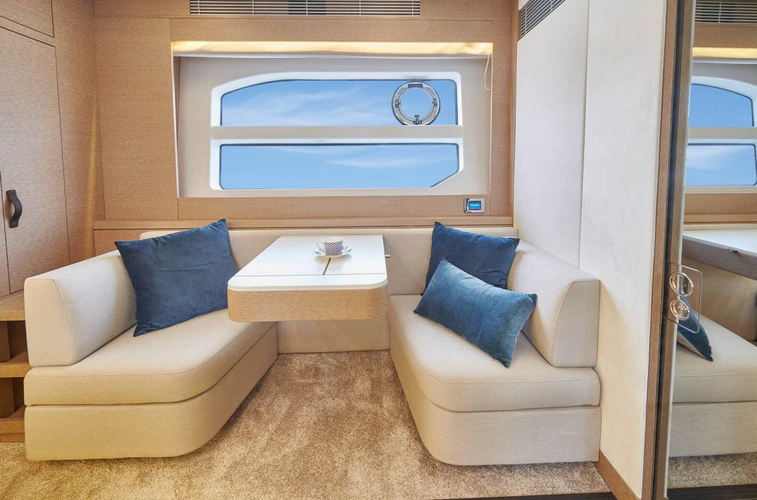 590 Yacht Photos Pics 