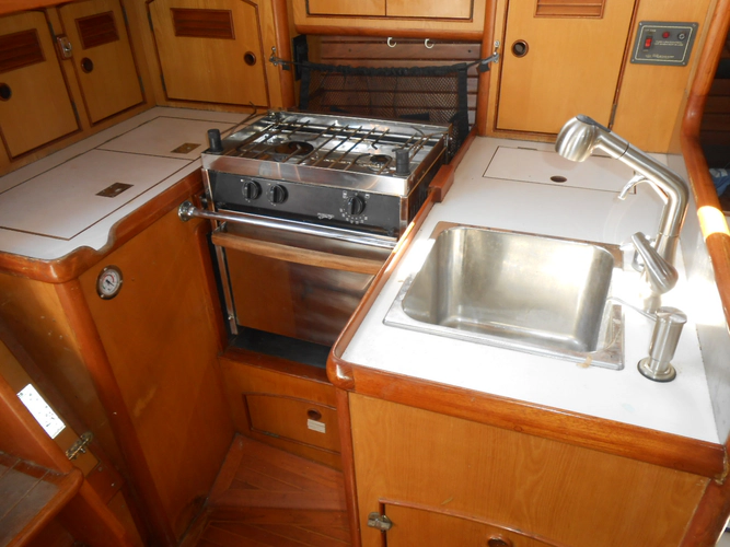 Alls Well, Tio Yacht Photos Pics 