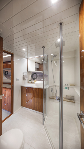 64 Sports Motor Yacht Yacht Photos Pics 