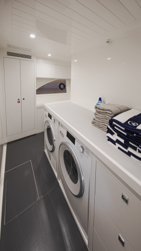 64 Sports Motor Yacht Yacht Photos Pics 