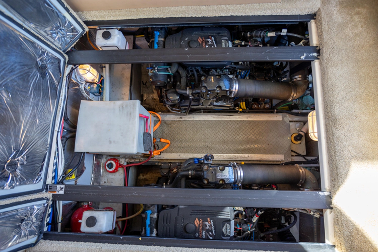 Seacougs Yacht Photos Pics 