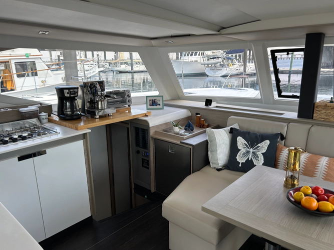 Monarch Yacht Photos Pics 