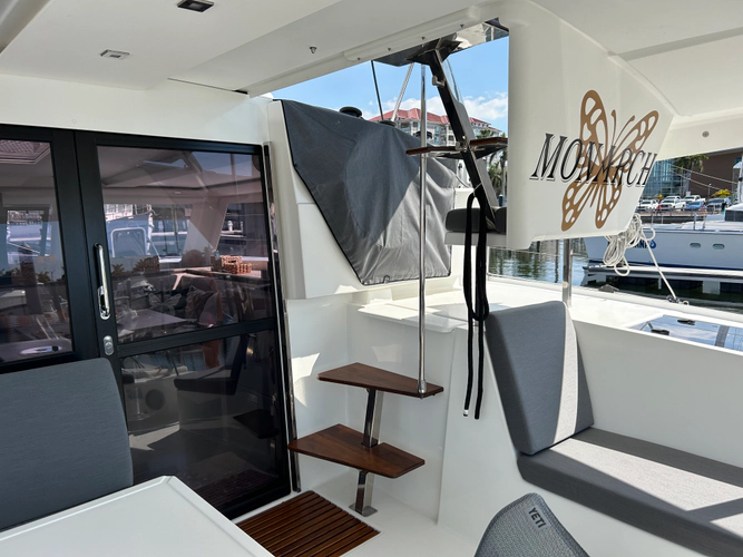 Monarch Yacht Photos Pics 