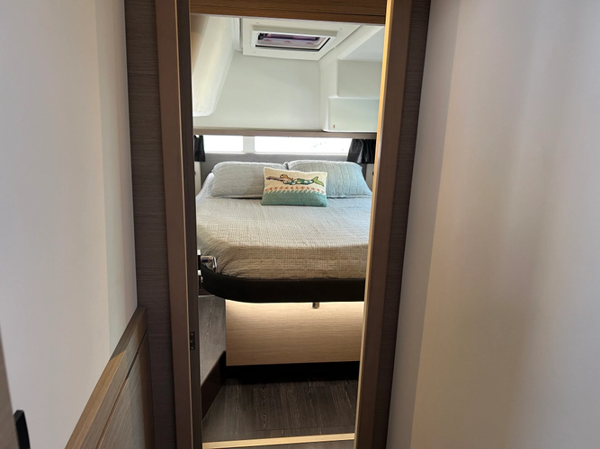 Monarch Yacht Photos Pics 