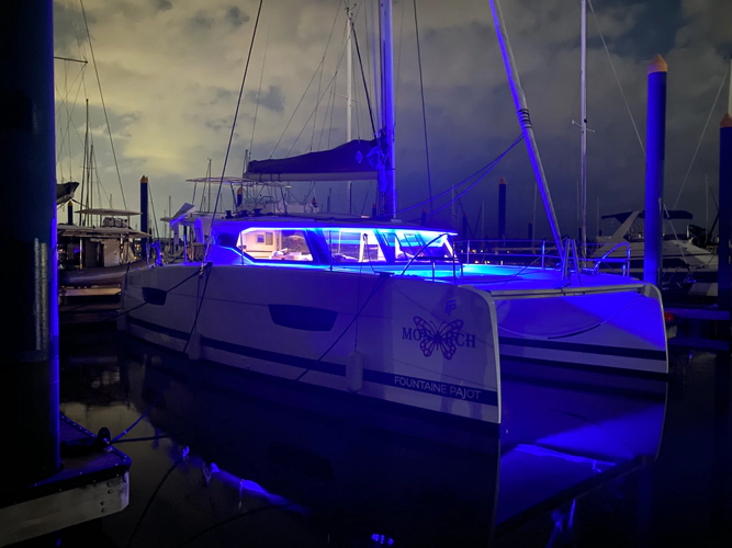 Monarch Yacht Photos Pics 