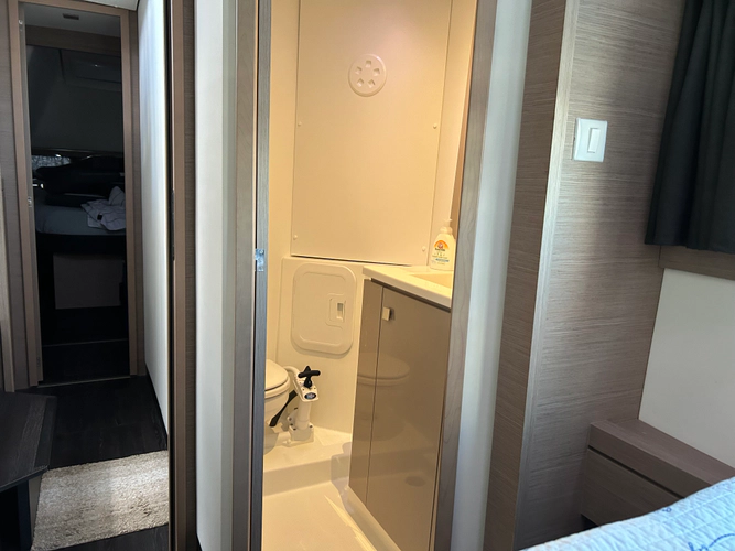 Monarch Yacht Photos Pics 