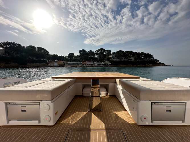 Kayenne Yacht Photos Pics 