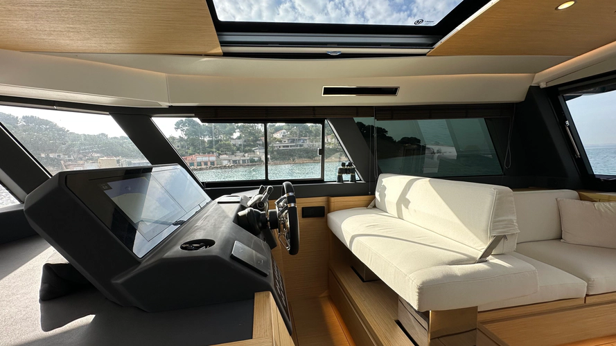 Kayenne Yacht Photos Pics 