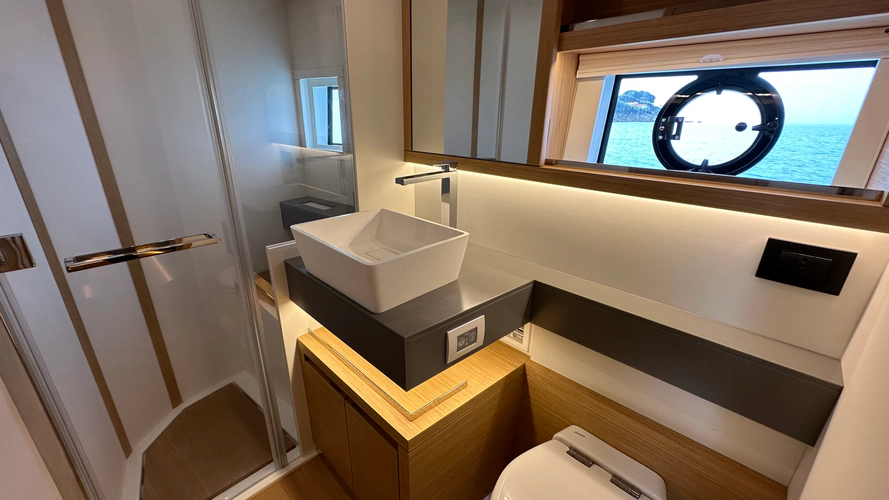 Kayenne Yacht Photos Pics 