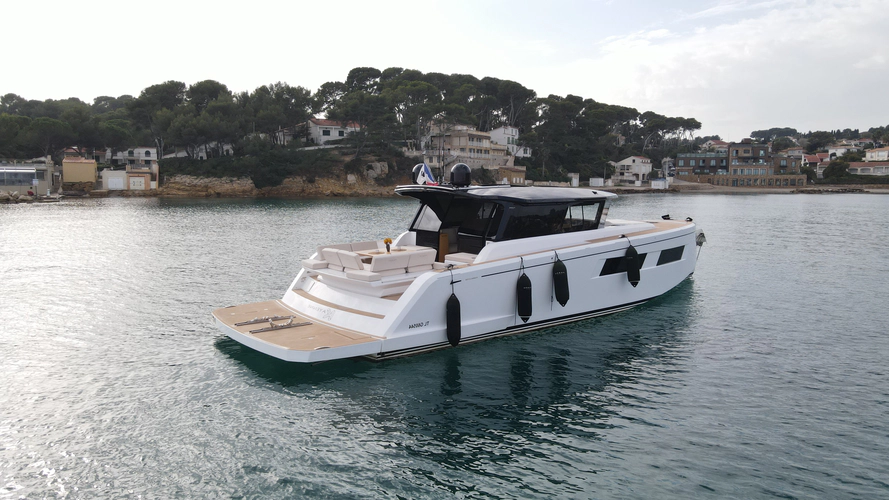 Kayenne Yacht Photos Pics 