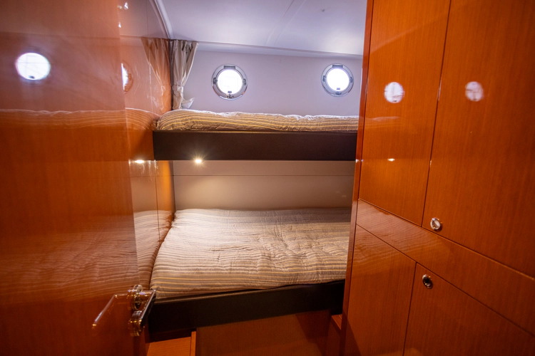 Amber Roots Yacht Photos Pics 