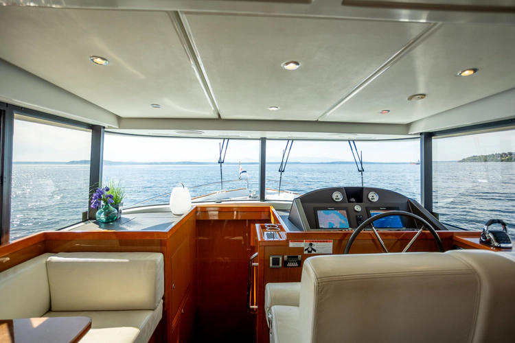 Amber Roots Yacht Photos Pics 