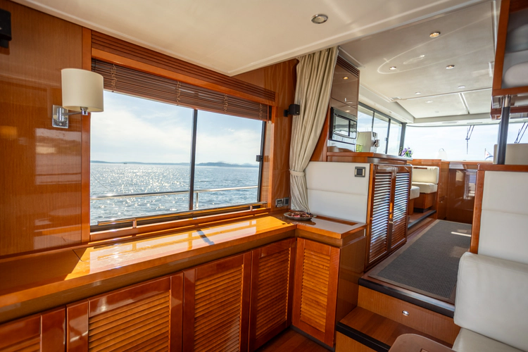 Amber Roots Yacht Photos Pics 