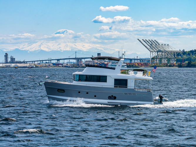 Amber Roots Yacht Photos Pics 