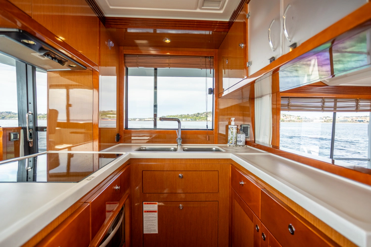 Amber Roots Yacht Photos Pics 