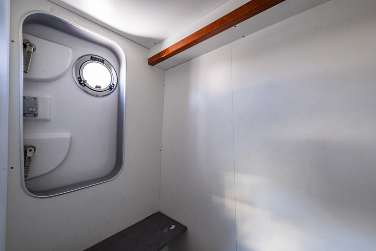Amber Roots Yacht Photos Pics 