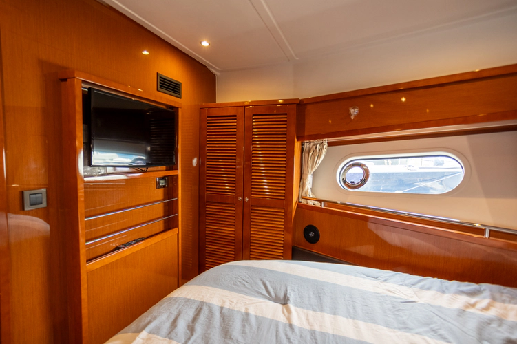 Amber Roots Yacht Photos Pics 
