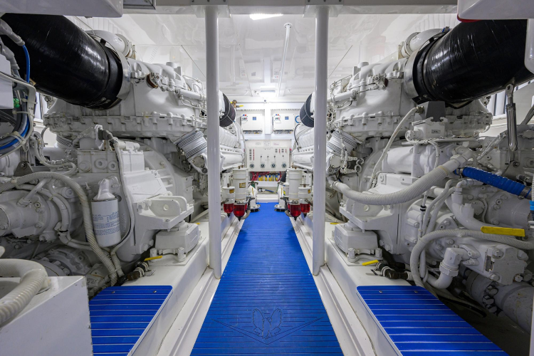 Goin Deep Yacht Photos Pics 