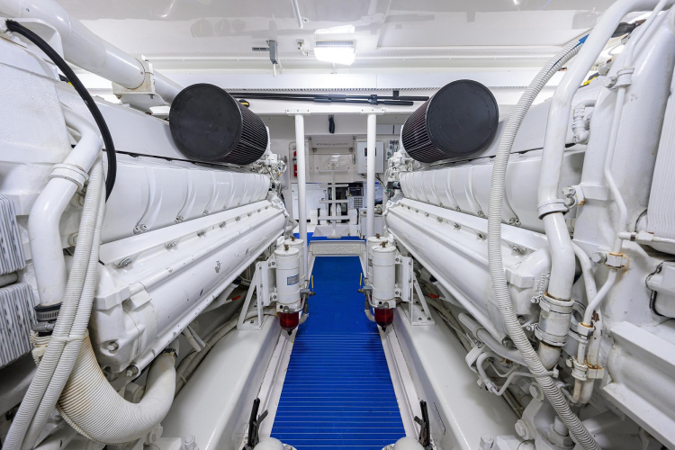 Goin Deep Yacht Photos Pics 