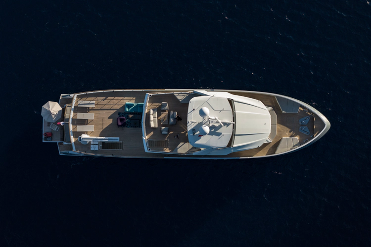 Q.m. Yacht Photos Pics 