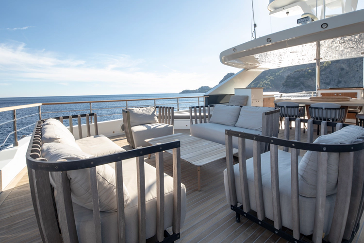 Q.m. Yacht Photos Pics 