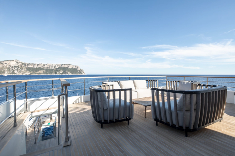 Q.m. Yacht Photos Pics 