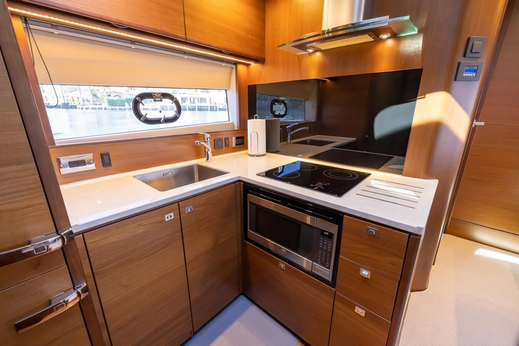 Quick Decision Yacht Photos Pics 