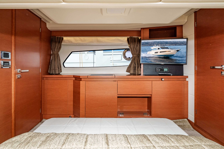Ultima Risa Yacht Photos Pics 