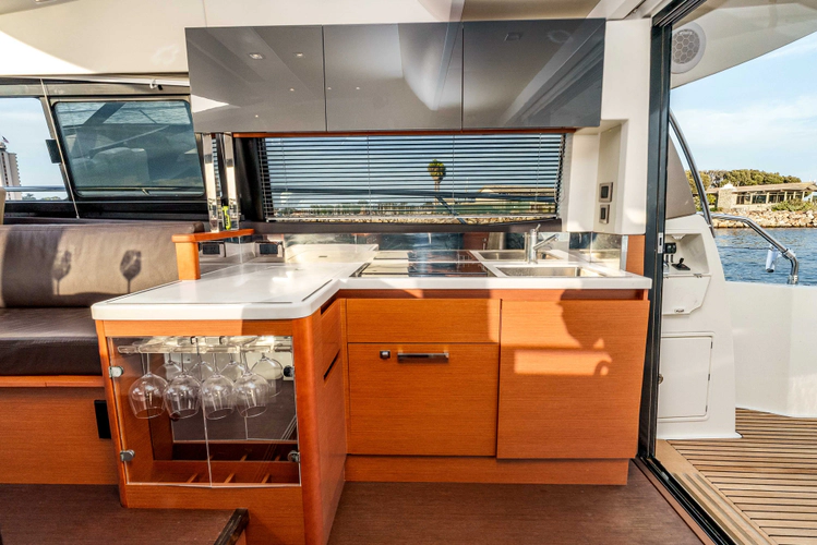 Ultima Risa Yacht Photos Pics 