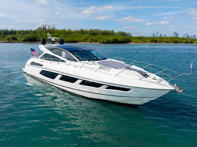Gravitas Yacht Photos Pics 