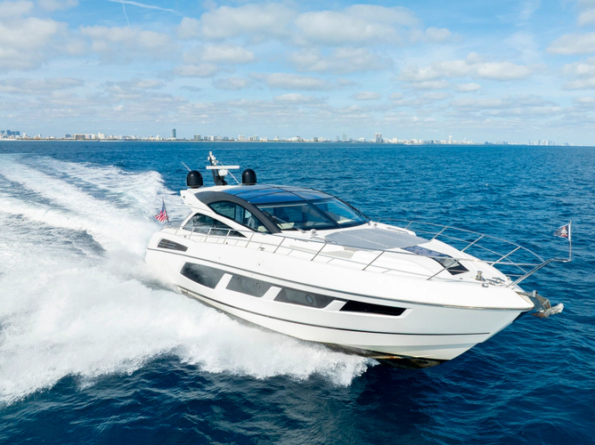 Gravitas Yacht Photos Pics 
