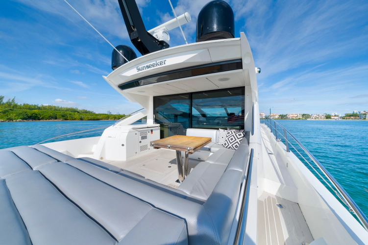 Gravitas Yacht Photos Pics 