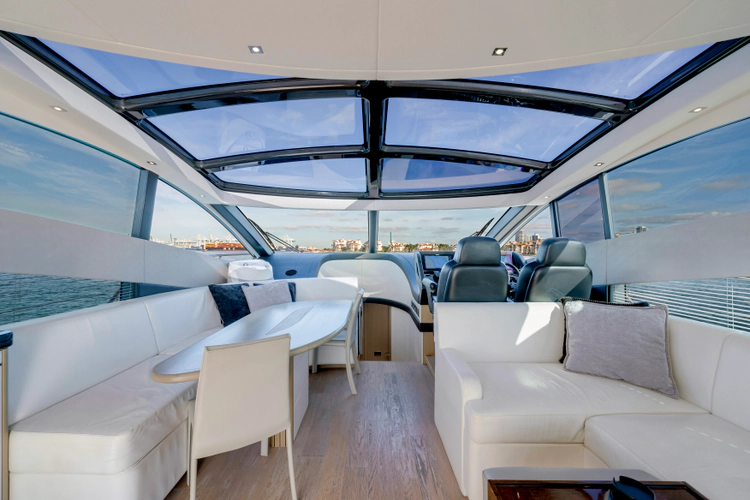 Gravitas Yacht Photos Pics 