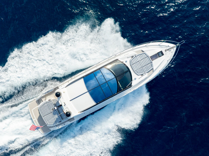 Gravitas Yacht Photos Pics 
