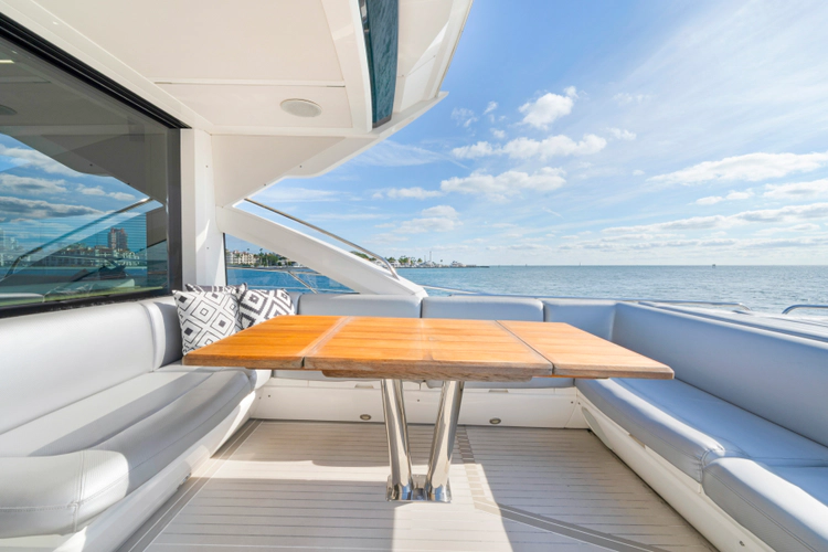 Gravitas Yacht Photos Pics 