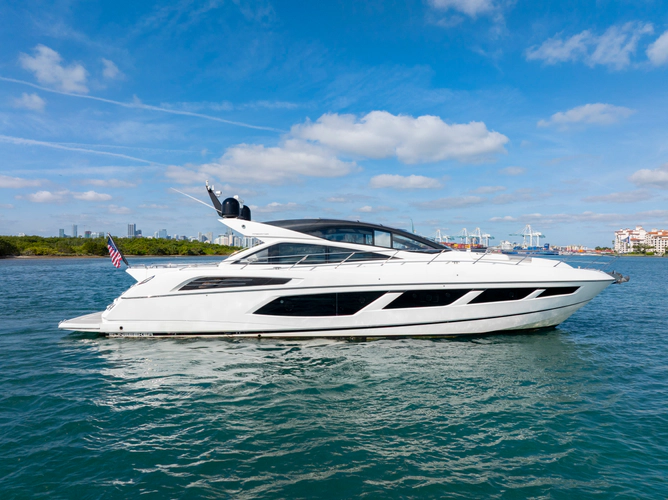 Gravitas Yacht Photos Pics 