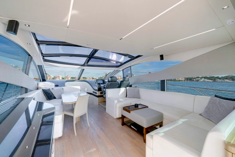 Gravitas Yacht Photos Pics 