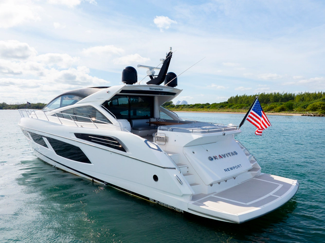 Gravitas Yacht Photos Pics 