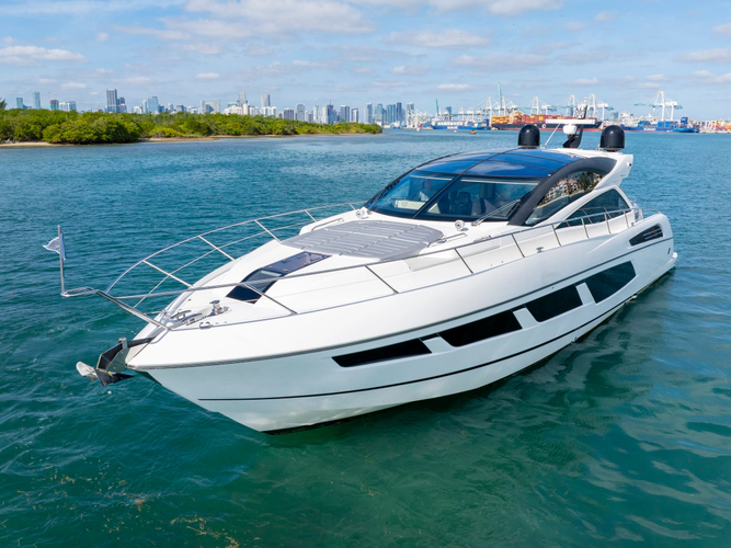 Gravitas Yacht Photos Pics 