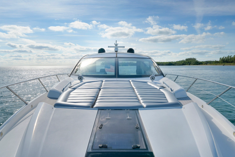 Gravitas Yacht Photos Pics 