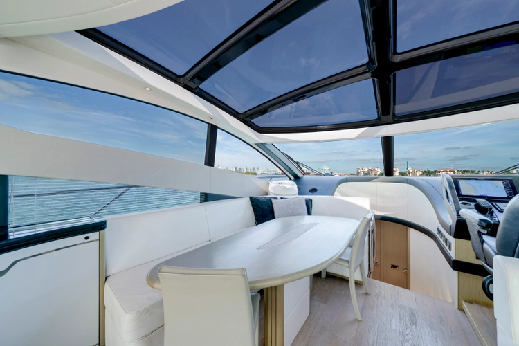 Gravitas Yacht Photos Pics 